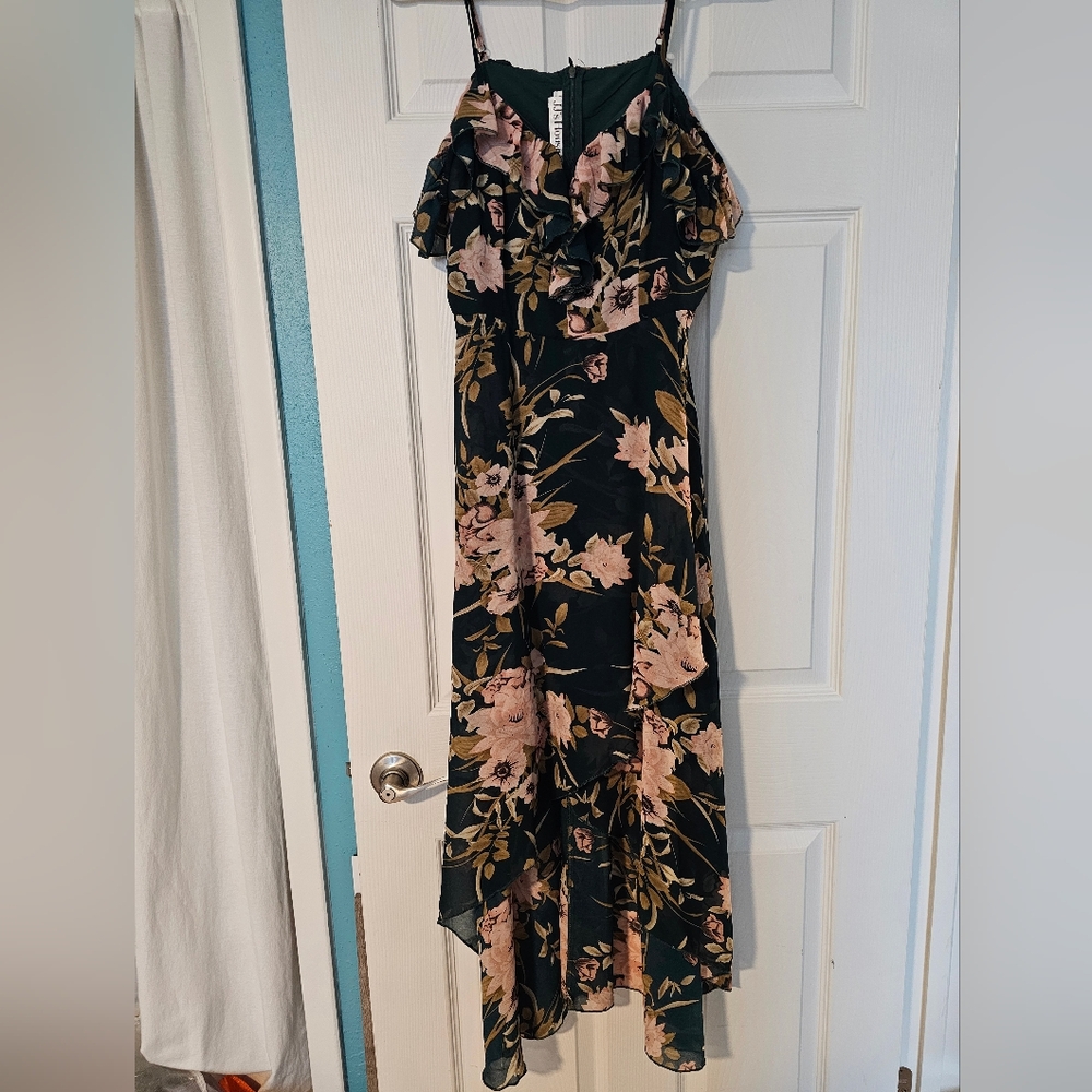 JJ's House Chiffon Dress. Size: medium